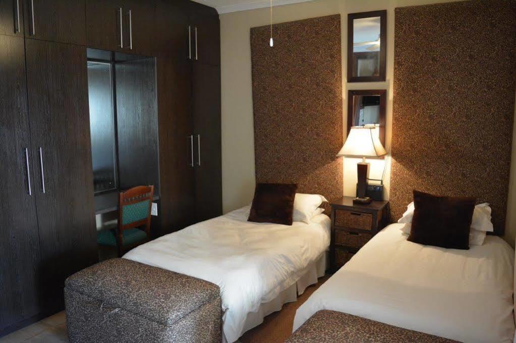Paterson Addo Elephant Safari Lodge - Bellevue Forest Reserve מראה חיצוני תמונה